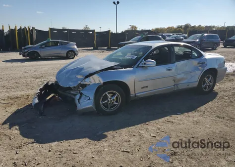 2001 Pontiac Grand Prix Gtp z USA, uszkodzony, nr VIN 1G2WR52111F270053
